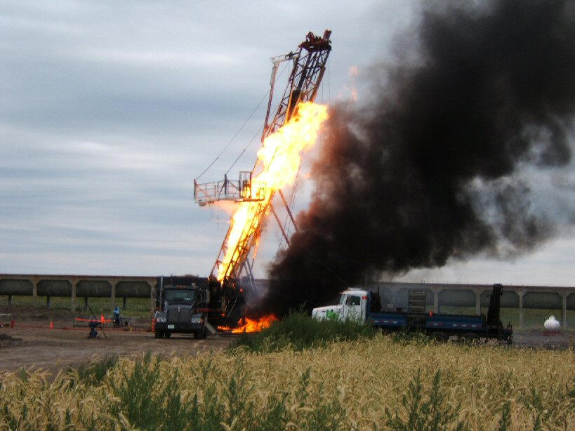 【多图】国外油气开发事故现场照片,现场照片石油论坛板块,石油论坛